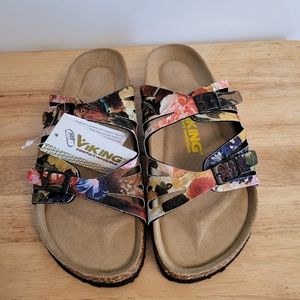Cute Viking sandals NWT